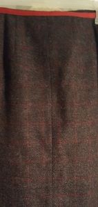 100% short Wool Skirt